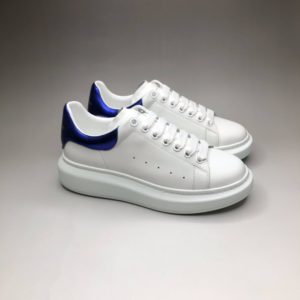 ALEXANDER MCQUEEN OVERSIZED SNEAKERS<br>알렉산더 맥퀸 오버솔 스니커즈<br><i>35-44 SIZE 최상급</i>