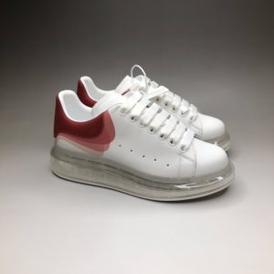 ALEXANDER MCQUEEN OVERSIZED SNEAKERS<br>알렉산더 맥퀸 오버솔 스니커즈<br><i>35-44 SIZE 최상급</i>