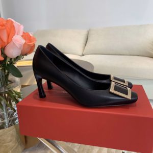 ROGER VIVIER PUMPS<br>로저비비에 펌프스<br><i>35-40 SIZE 굽 7cm</i>