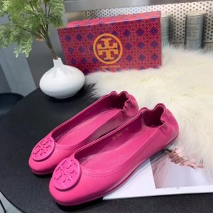 TORY BURCH LOGO BALLET FLAT SHOES<br>토리버치 로고 발레 플랫 슈즈<br><i>35-40 SIZE 이태리가죽</i>