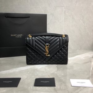 YSL ENVELOPE SHOULDER BAG<br>입생로랑 엔벨로프 숄더백<br><i>24×17.5x6cm 이태리소가죽</i>