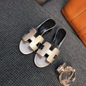 HERMES OASIS SANDAL<br>에르메스 오아시스 샌들<br><i>35-40 SIZE 굽 5cm</i>