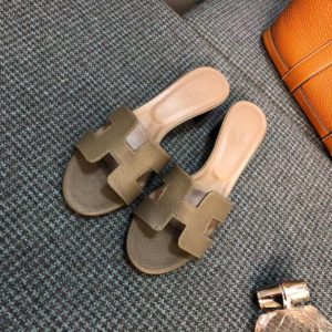 HERMES OASIS SANDAL<br>에르메스 오아시스 샌들<br><i>35-40 SIZE 굽 5cm</i>