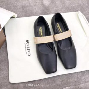 BURBERRY LEATHER FLAT SHOES<br>버버리 플랫 슈즈<br><i>35-40 SIZE 이태리소가죽</i>