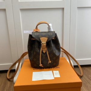 LOUIS VUITTON SPERONE BACKPACK<br>루이비통 스페론 백팩<br>[23.5x18x9cm 이태리가죽]