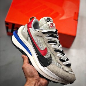 Sacai X Nike Pegasus Vaporfly SP<br>사카이 X 나이키 페가수스 베이퍼플라이 SP<br><i>남여공용 36-45 SIZE 최상급</i>