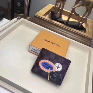 LOUIS VUITTON MULTIPLE WALLET<br>루이비통 멀티플 반지갑<br><i>11x9x2cm</i>