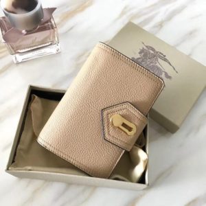 BURBERRY LEATHER WALLET<br>버버리 버클 반지갑<br><i>16X9cm</i>