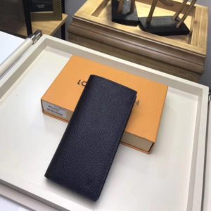 LOUIS VUITTON ALEXANDRE WALLET<br>루이비통 알렉산드르 윌릿<br><i>9x18x1cm</i>