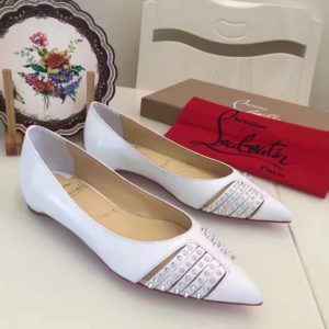 CHRISTIAN LOUBOUTIN SPIKED FLAT SHOES<br>크리스찬 루부탱 스파이크 플랫 슈즈<br><i>35-39 SIZE</i>