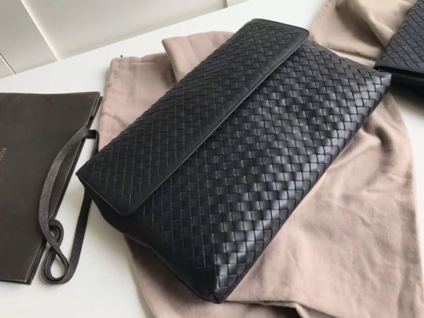 BOTTEGA VENETA LEATHER CLUTCH 보테가 베네타 레더 클러치