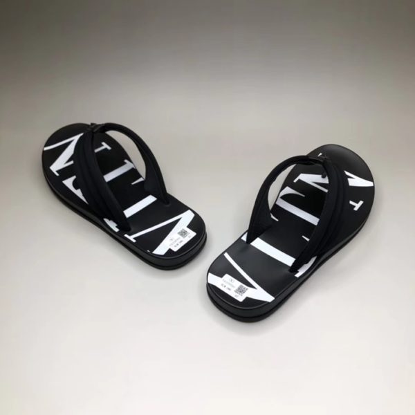 VALENTINO ROCKSTUD FLIP FLOP 발렌티노 락스터드 쪼리