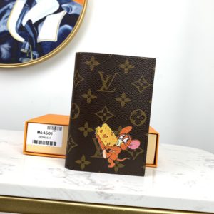 LOUIS VUITTON PASSPORT COVER<br>루이비통 여권 케이스<br><i>14x10cm</i>