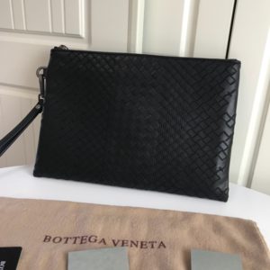 BOTTEGA VENETA LEATHER CLUTCH 보테가 베네타 레더 클러치