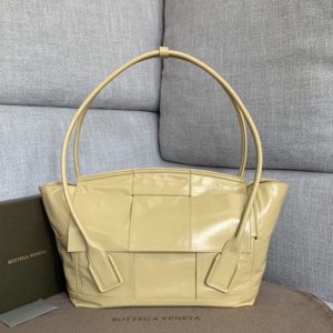 BOTTEGA VENETA ARCO SLOUCH TOTE BAG 보테가 베네타 아르코 슬라우치 토트 백