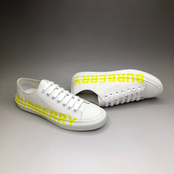 BURBERRY LOGO PRINT GABARDINE SNEAKERS 버버리 로고 프린트 개버딘 스니커즈