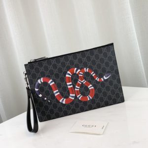 GUCCI GG SUPREME CLUTCH BAG 구찌 GG 슈프림 클러치 백