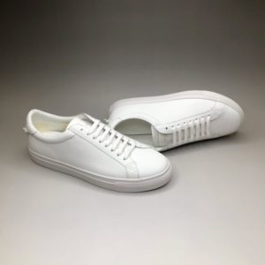 GIVENCHY URBAN STREET SNEAKERS 지방시 어반 스트리트 스니커즈