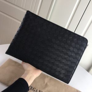 BOTTEGA VENETA LEATHER CLUTCH 보테가 베네타 레더 클러치