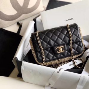 [CHANEL] CLASSIC FLAP BAG 샤넬 클래식 비즈 플랩 백[블랙]