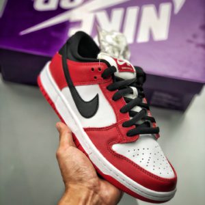 [NIKE] SB Dunk Low ‘CHICAGO’ 나이키 SB 덩크 로우 시카고