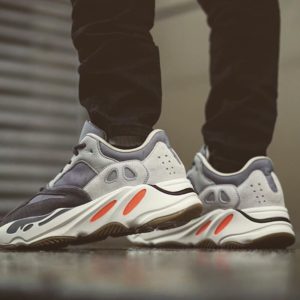 [ADIDAS] YEEZY BOOST 700 “Magnet” 아디다스 이지 부스트 700 마그넷