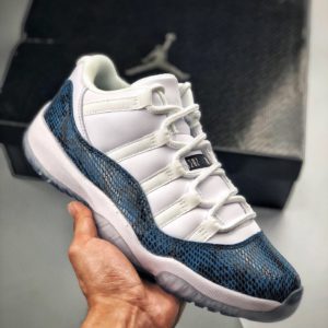 [NIKE] 나이키 에어조던11 로우 네이비 스네이크스킨 GS NIKE AIR JORDAN 11 LOW NAVY SNAKESKIN GS CD6847-102