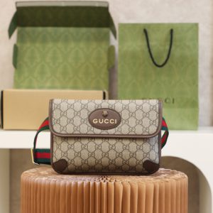 [GUCCI] 구찌 팬서 로고 힙색 GG Supreme belt bag #493930