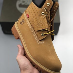 [Supreme x Timberland] 슈프림 x 팀버랜드 Wheat Premium 6인치 가죽부츠 “Black Wave Point Samurai Red Label” 팀 베일런과 슈프림 조인트 클래식 아웃도어 6인치 루바브 부츠