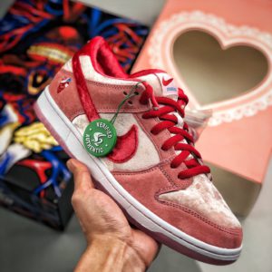 [NIKE] 나이키 덩크 로우 SB Dunk Low StrangeLove Skateboards CT2552-800