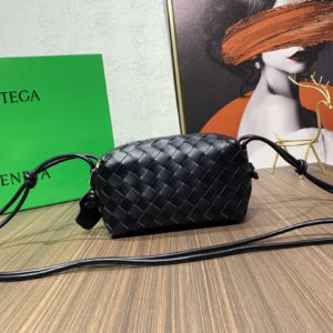 [BOTTEGA VENETA] 보테가베네타 여성 루프 크로스백