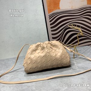 [BOTTEGA VENETA] 보테가베네타 여성 미니 파우치 크로스백