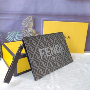 [FENDI] 펜디 로고 라지 클러치 7N0126