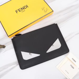 [FENDI] 펜디 나파소가죽 클러치