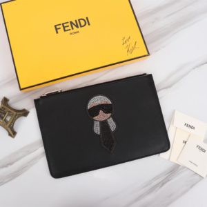 [FENDI] 펜디 나파소가죽 클러치