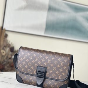 [LOUIS VUITTON] 루이비통 모노그램 마카사르 아치 메신저 MM M46328