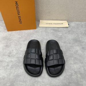 LOUIS VUITTON 루이비통 Waterfront 워터프론트 엠보싱 슬리퍼