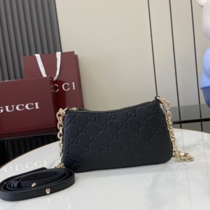 [GUCCI] 구찌 GG Emblem super mini bag 815278