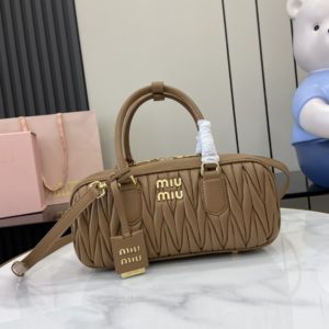 Miu Miu Arcadie Matelasse Bag 미우 미우 아르카디 마테라쎄 양가죽 핸드백 27cm